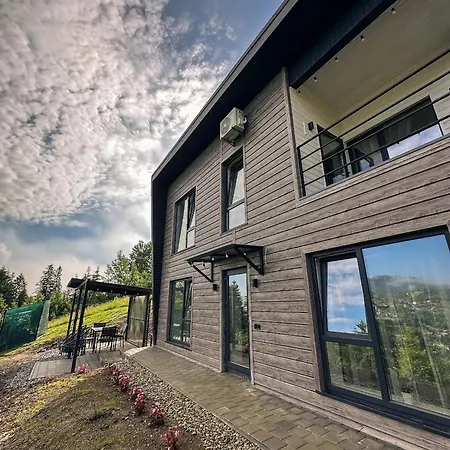 Ferienhaus Provance House Slawske