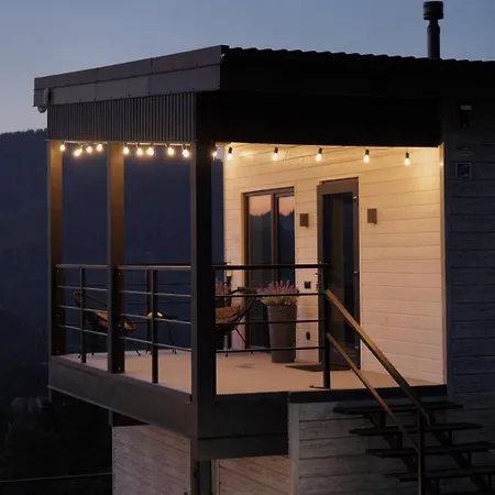 Provance House * Slavske